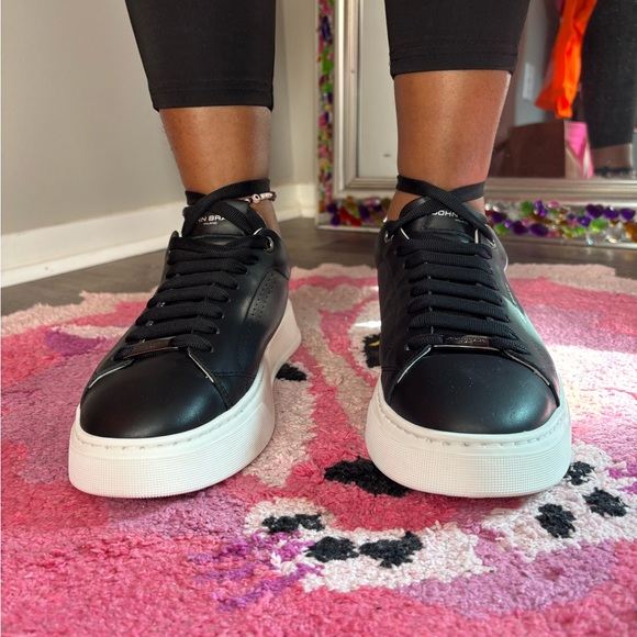 Black Leather Men’s Sneakers - Picture 1 of 4